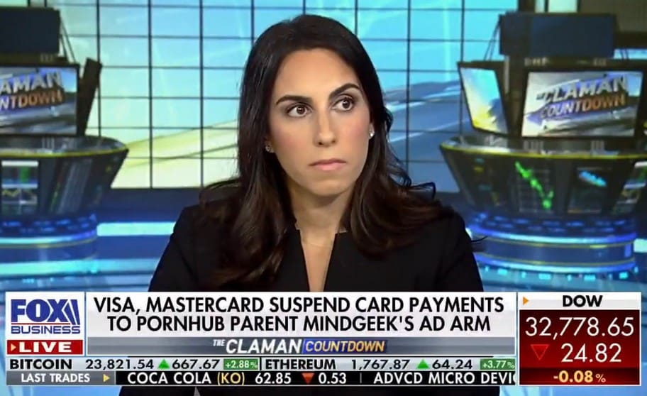 Lauren Tabaksblat announced lawsuit against Mastercard and Discover